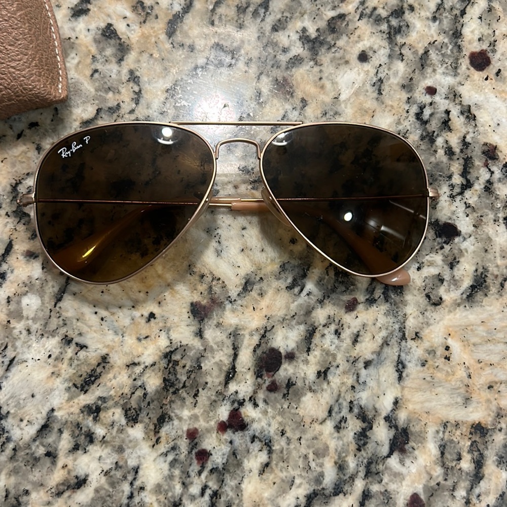 Good condition ray-ban aviators